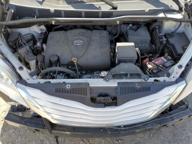Photo 12 from auction – 2017 TOYOTA SIENNA LE with VIN 5TDKZ3DC4HS774300