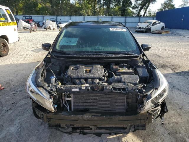 Photo 5 from auction – 2017 KIA FORTE LX with VIN 3KPFK4A70HE014300