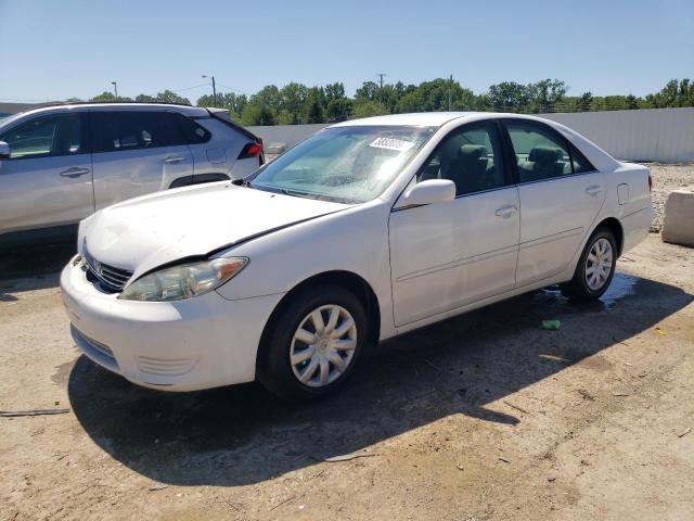 TOYOTA CAMRY LE 2005 with VIN 4T1BE30K35U019263 - Photo from auction