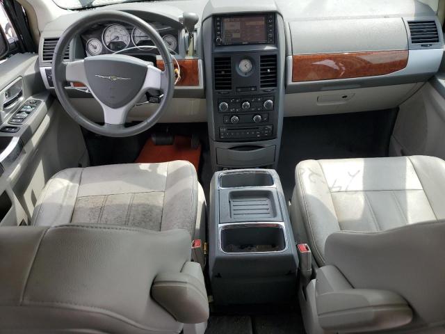 Photo 8 from auction – 2008 CHRYSLER TOWN & COU with VIN 2A8HR54P28R142616