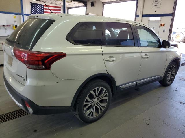 Photo 3 from auction – 2016 MITSUBISHI OUTLANDER with VIN JA4AZ3A35GZ046959