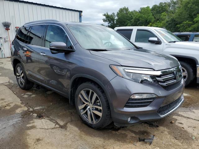 Photo 4 from auction – 2017 HONDA PILOT TOUR with VIN 5FNYF5H96HB001555