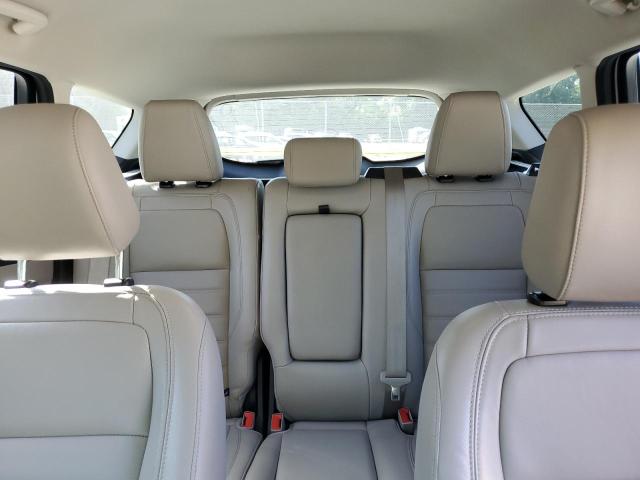 Photo 10 from auction – 2018 FORD ESCAPE SEL with VIN 1FMCU0HD2JUB37181