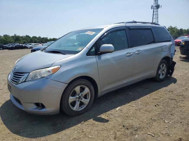 TOYOTA SIENNA LE 2015 with VIN 5TDKK3DC8FS614986 - Photo from auction