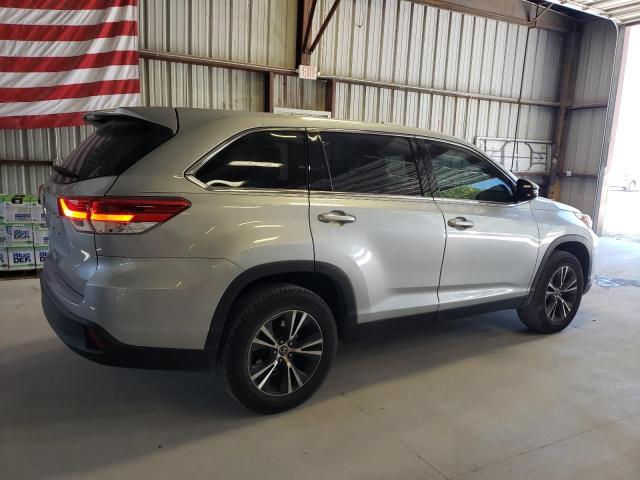 Photo 3 from auction – 2019 TOYOTA HIGHLANDER with VIN 5TDZARFH4KS043942