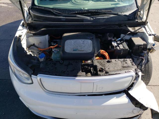 Photo 12 from auction – 2016 KIA SOUL EV with VIN KNDJP3AE8G7014404