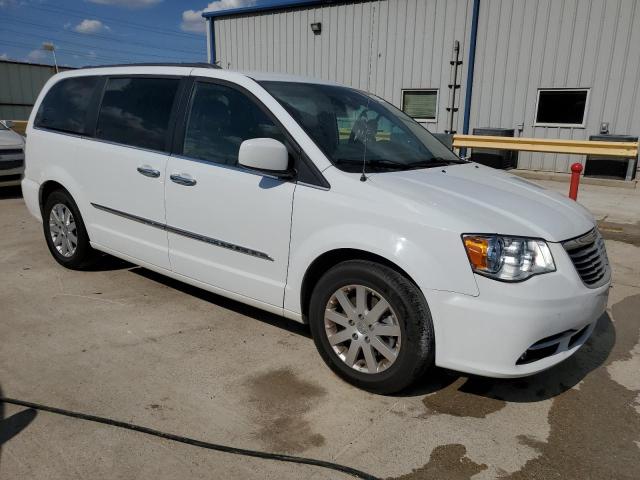 Photo 4 from auction – 2015 CHRYSLER TOWN & COU with VIN 2C4RC1BGXFR596022