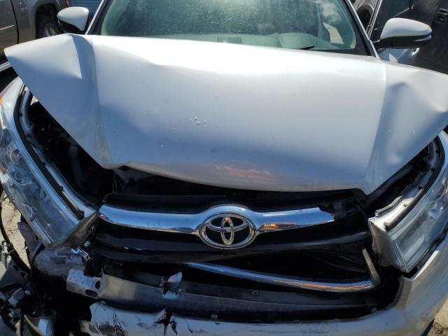 Photo 12 from auction – 2016 TOYOTA HIGHLANDER with VIN 5TDYKRFH8GS157829