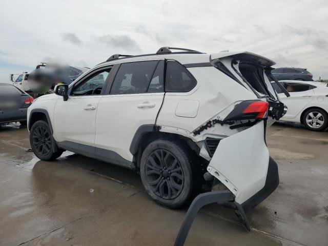 Photo 2 from auction – 2021 TOYOTA RAV4 XLE with VIN JTMW1RFV3MD071772