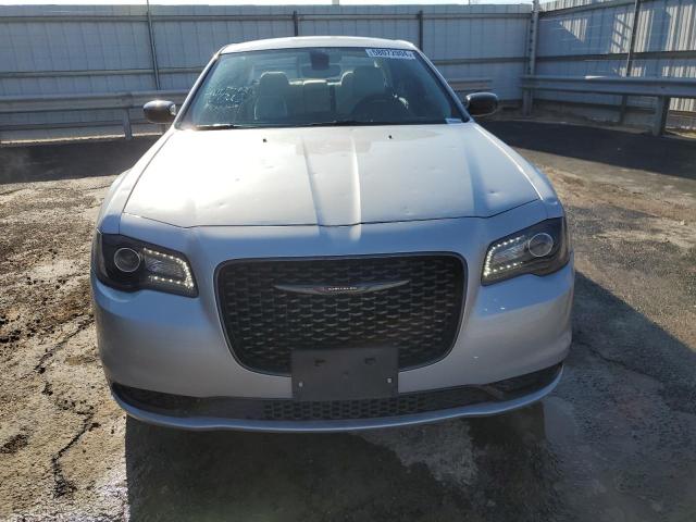Photo 5 from auction – 2023 CHRYSLER 300 TOURIN with VIN 2C3CCAAG5PH677044