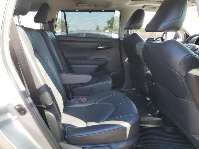 Photo 11 from auction – 2022 TOYOTA HIGHLANDER with VIN 5TDGZRBH2NS242174