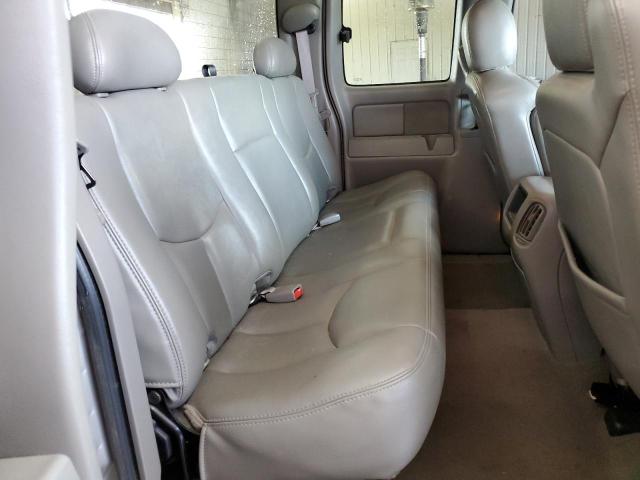 Photo 10 from auction – 2005 CHEVROLET SILVERADO with VIN 1GCEK19B05E236460