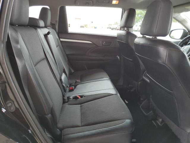 Photo 11 from auction – 2016 TOYOTA HIGHLANDER with VIN 5TDZKRFHXGS132743