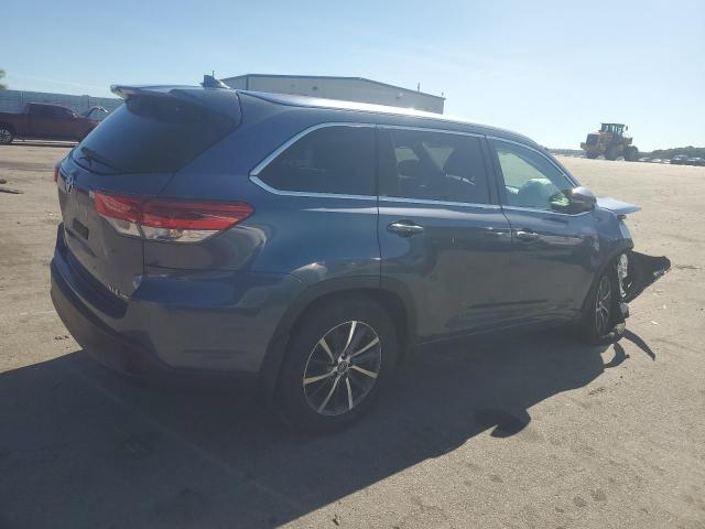 Foto 3 de la subasta – 2018 TOYOTA HIGHLANDER con VIN 5TDJZRFH3JS832491