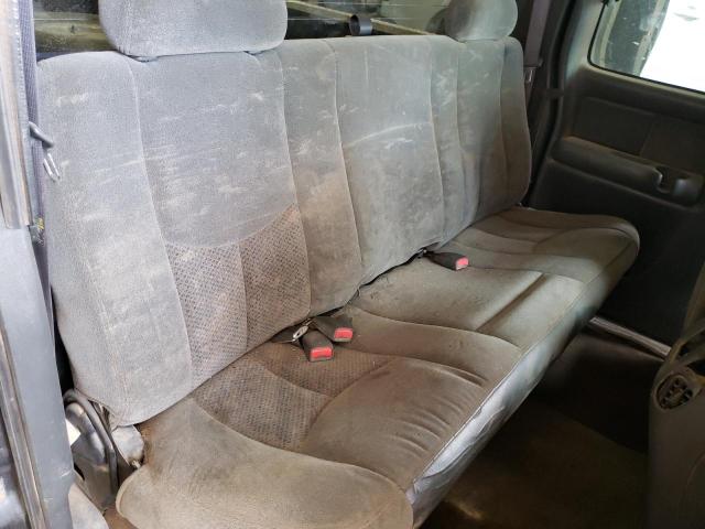 Photo 10 from auction – 2004 CHEVROLET SILVERADO with VIN 1GCHK29U64E311939