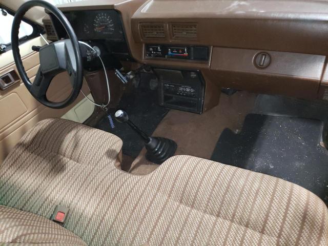 Photo 8 from auction – 1985 TOYOTA PICKUP 1 T with VIN JT4RN55E9F0136856