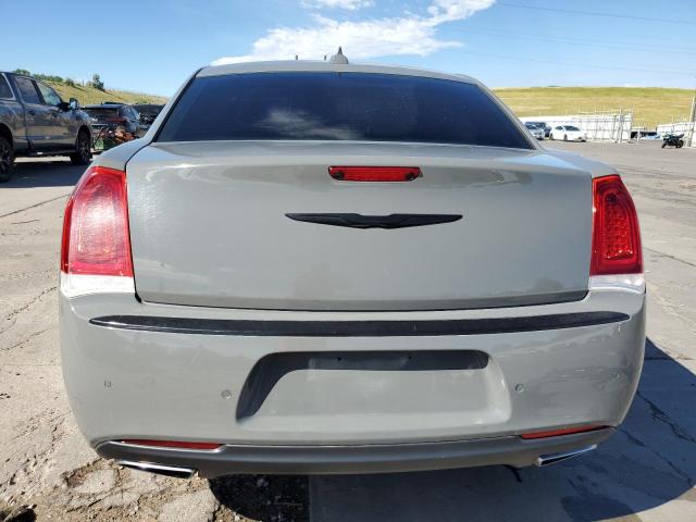 Photo 6 from auction – 2018 CHRYSLER 300 LIMITE with VIN 2C3CCAKG9JH280071