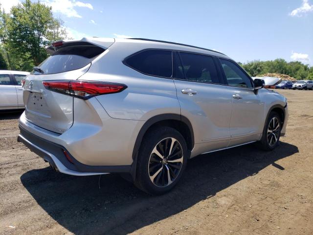 Photo 3 from auction – 2022 TOYOTA HIGHLANDER with VIN 5TDLZRBHXNS240980