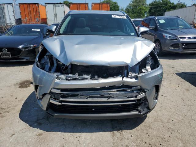 Фото 5 с аукциона – 2018 TOYOTA HIGHLANDER с VIN 5TDJZRFH0JS553399