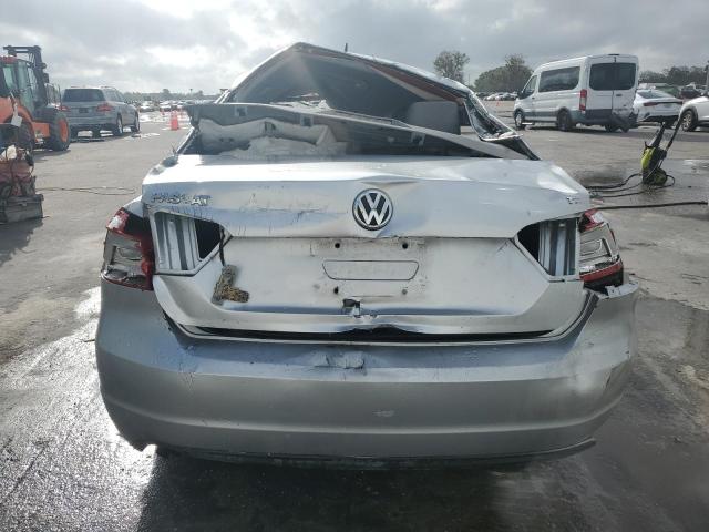 Photo 6 from auction – 2015 VOLKSWAGEN PASSAT S with VIN 1VWAS7A3XFC030241