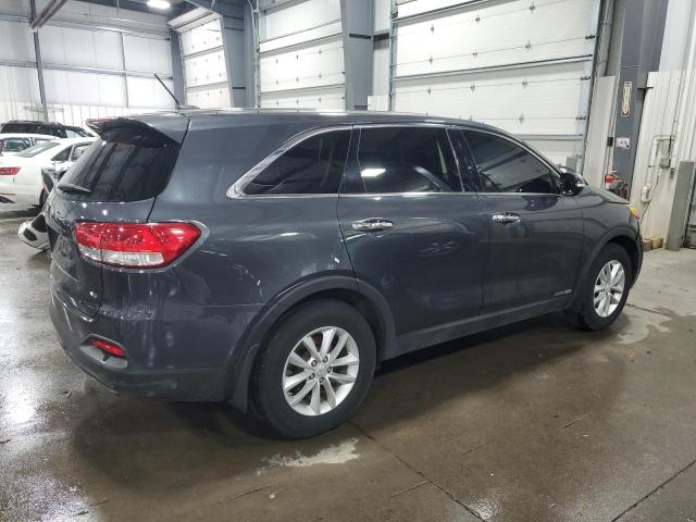Photo 3 from auction – 2017 KIA SORENTO LX with VIN 5XYPGDA52HG324455