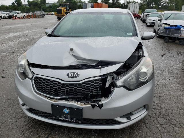 Photo 5 from auction – 2016 KIA FORTE EX with VIN KNAFX4A88G5529580