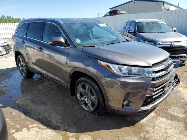 Photo 4 from auction – 2017 TOYOTA HIGHLANDER with VIN 5TDDZRFHXHS412492