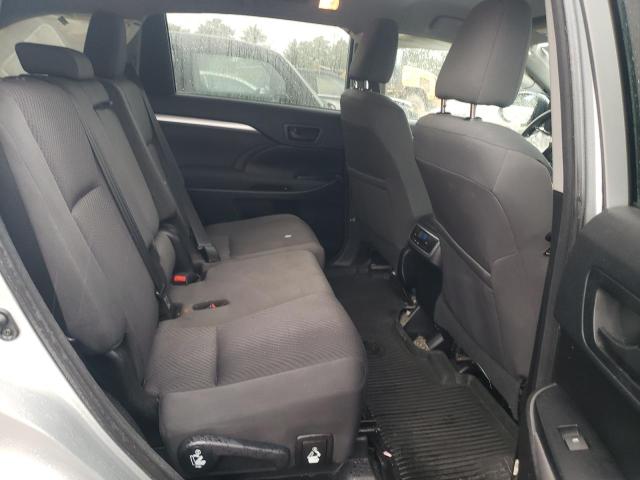 Photo 10 from auction – 2018 TOYOTA HIGHLANDER with VIN 5TDBZRFH1JS812213