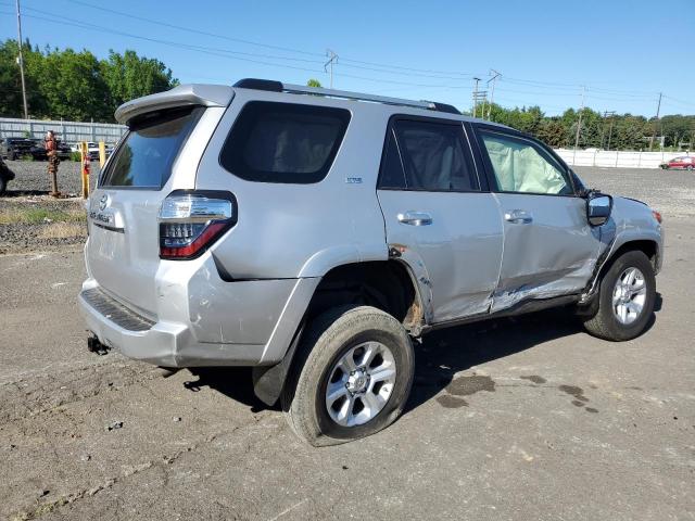 Photo 3 from auction – 2020 TOYOTA 4RUNNER SR with VIN JTEBU5JR7L5813541