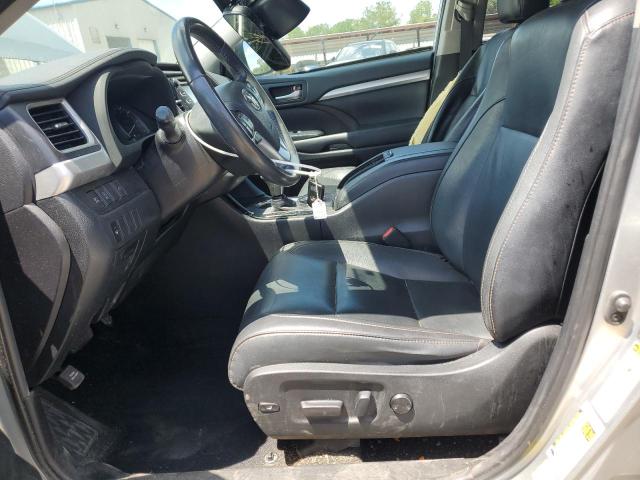 Photo 7 from auction – 2019 TOYOTA HIGHLANDER with VIN 5TDKZRFH4KS562872