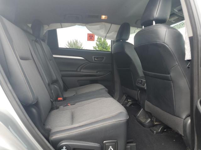 Photo 11 from auction – 2018 TOYOTA HIGHLANDER with VIN 5TDBZRFH2JS856687