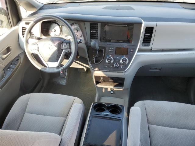 Photo 8 from auction – 2017 TOYOTA SIENNA LE with VIN 5TDKZ3DC2HS782878