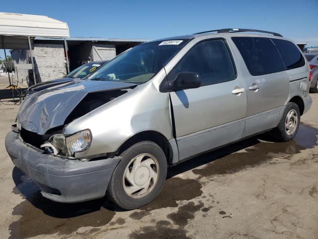 TOYOTA SIENNA LE 2002 with VIN 4T3ZF13C72U461986 - Photo from auction