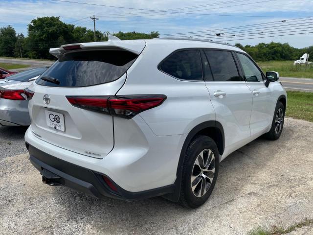 Photo 4 from auction – 2022 TOYOTA HIGHLANDER with VIN 5TDHZRBH4NS172777