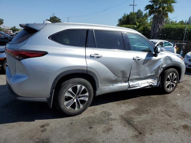Photo 3 from auction – 2022 TOYOTA HIGHLANDER with VIN 5TDGZRBH2NS242174