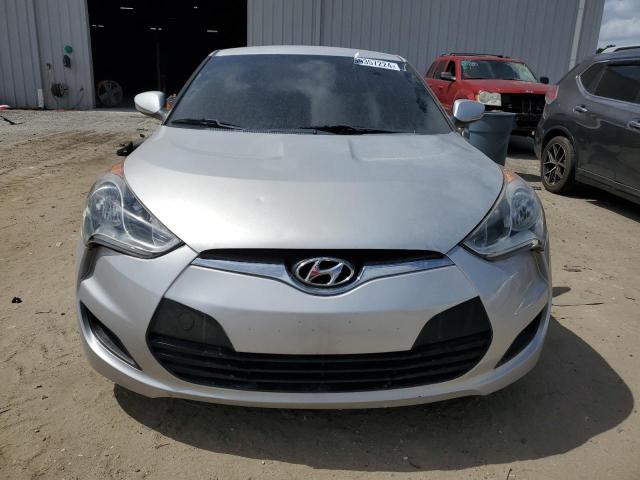 Photo 5 from auction – 2017 HYUNDAI VELOSTER T with VIN KMHTC6AE7HU312639