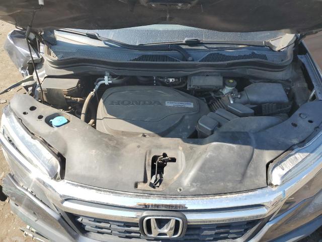 Photo 11 from auction – 2017 HONDA RIDGELINE with VIN 5FPYK3F44HB025979