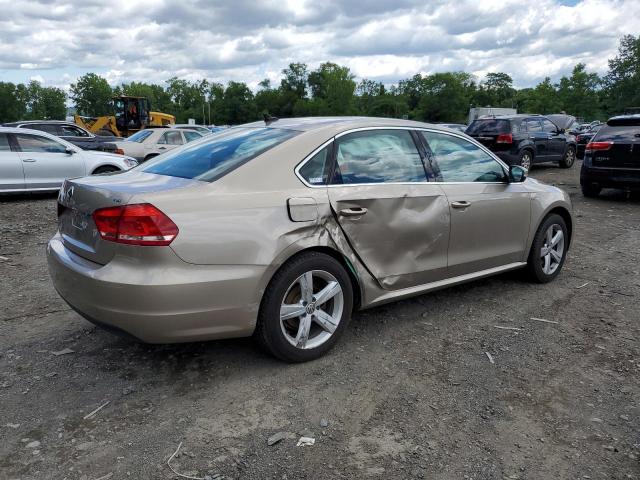 Photo 3 from auction – 2015 VOLKSWAGEN PASSAT S with VIN 1VWAT7A34FC110647