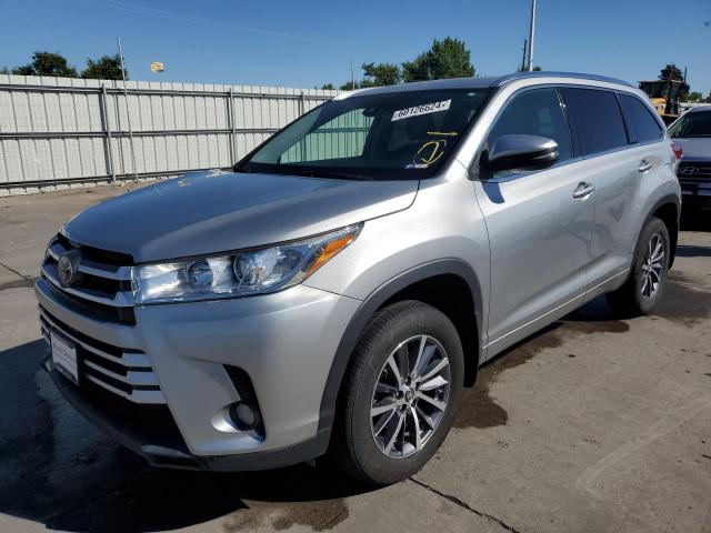 TOYOTA HIGHLANDER 2017 with VIN 5TDJZRFH5HS361678 - Photo from auction