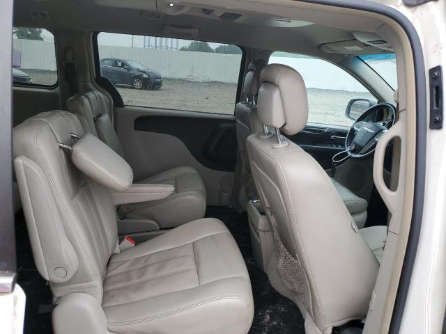 Photo 11 from auction – 2013 CHRYSLER TOWN & COU with VIN 2C4RC1BG5DR503565