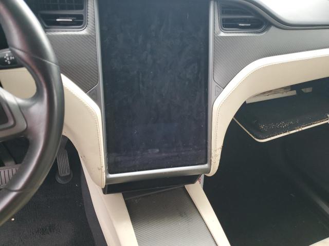 Photo 9 from auction – 2018 TESLA MODEL X with VIN 5YJXCDE2XJF111763