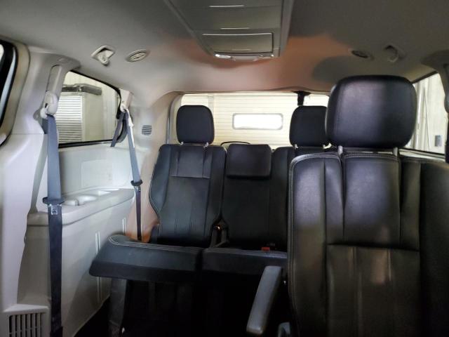 Photo 10 from auction – 2016 CHRYSLER TOWN & COU with VIN 2C4RC1BG4GR198130
