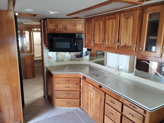 Photo 6 from auction – 2002 BEAV MOTORHOME with VIN 1RFC5465723017459
