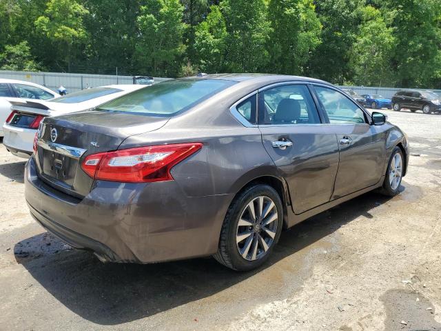 Photo 3 from auction – 2017 NISSAN ALTIMA 2.5 with VIN 1N4AL3AP4HC135572