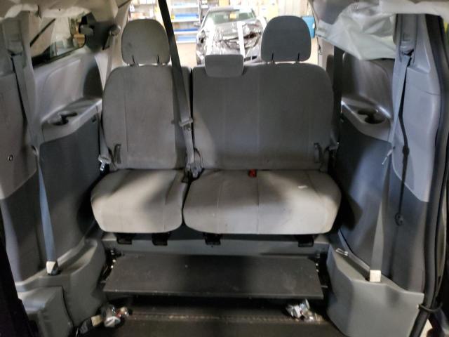 Photo 10 from auction – 2017 TOYOTA SIENNA LE with VIN 5TDKZ3DC4HS800779