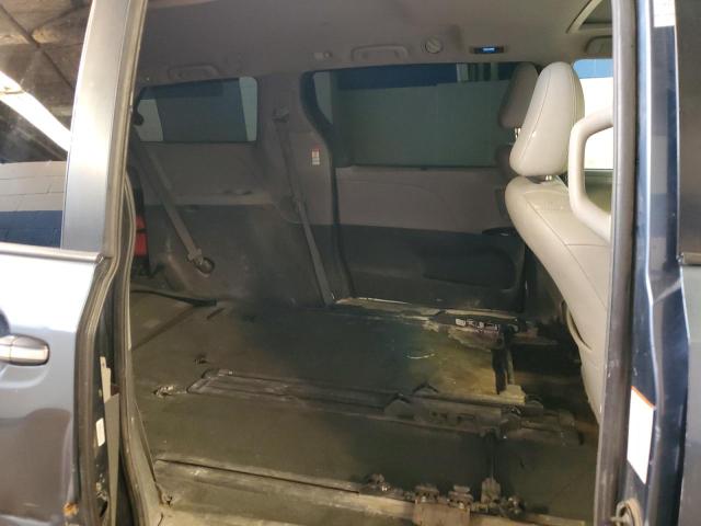 Photo 11 from auction – 2016 TOYOTA SIENNA XLE with VIN 5TDYK3DC4GS750110