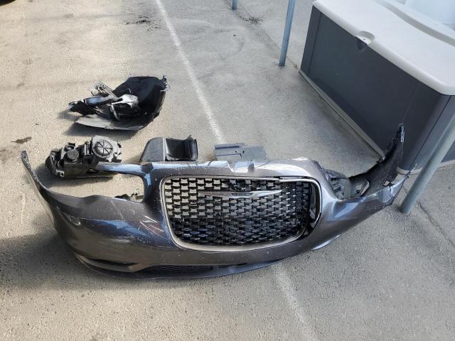 Photo 12 from auction – 2018 CHRYSLER 300 LIMITE with VIN 2C3CCAEG9JH149024