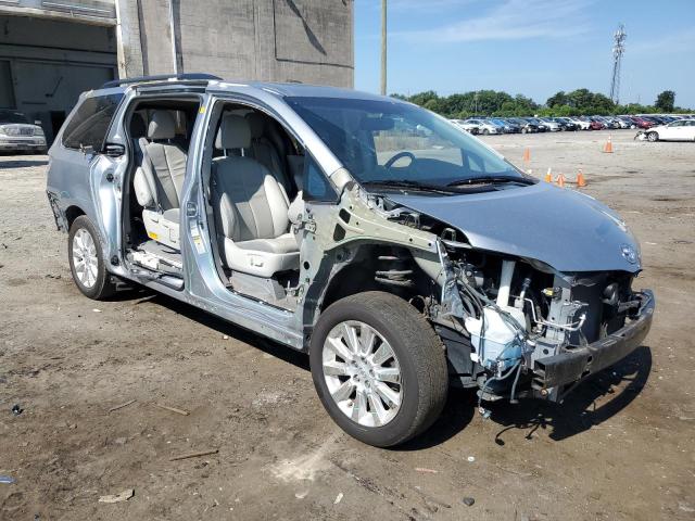 Photo 4 from auction – 2011 TOYOTA SIENNA XLE with VIN 5TDDK3DC0BS010853