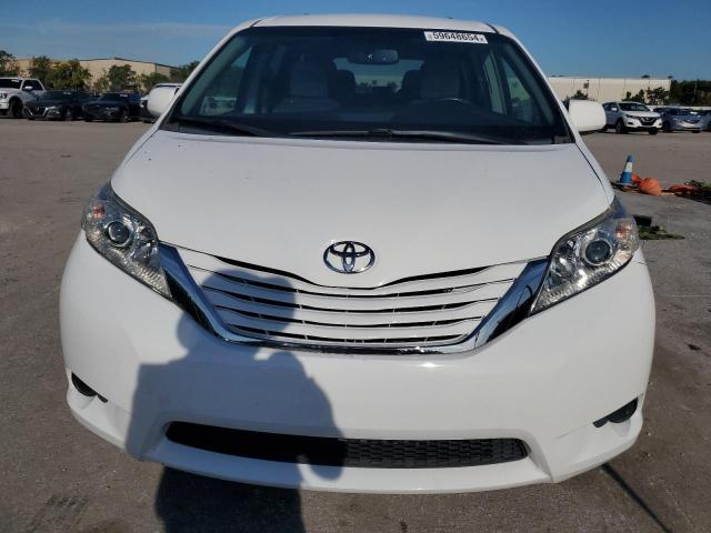 Photo 5 from auction – 2015 TOYOTA SIENNA LE with VIN 5TDKK3DC8FS529758