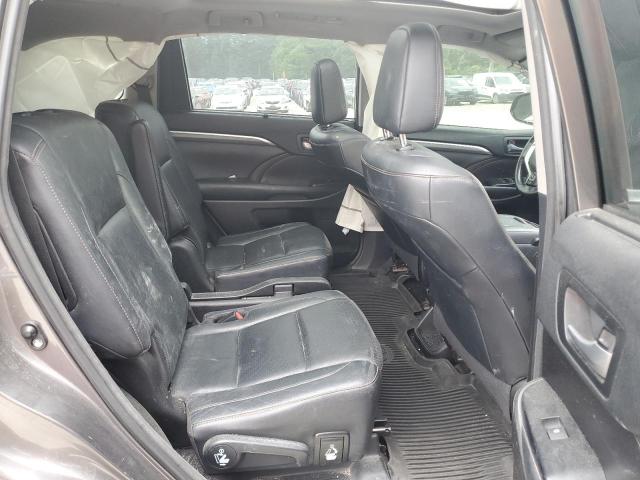 Photo 11 from auction – 2018 TOYOTA HIGHLANDER with VIN 5TDDZRFH9JS857960
